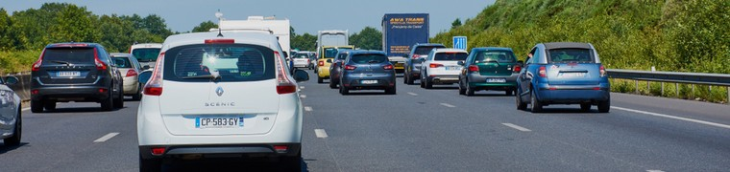 Les déchets jetés sur l’autoroute durant les vacances en appellent au civisme des Français