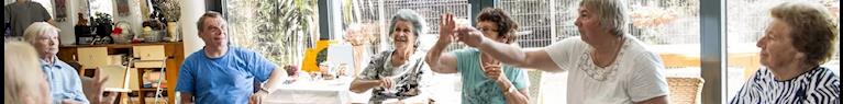 La joie des pensionnaires d’un Ehpad à Angoulême pour avoir rencontré la ponette Sioux