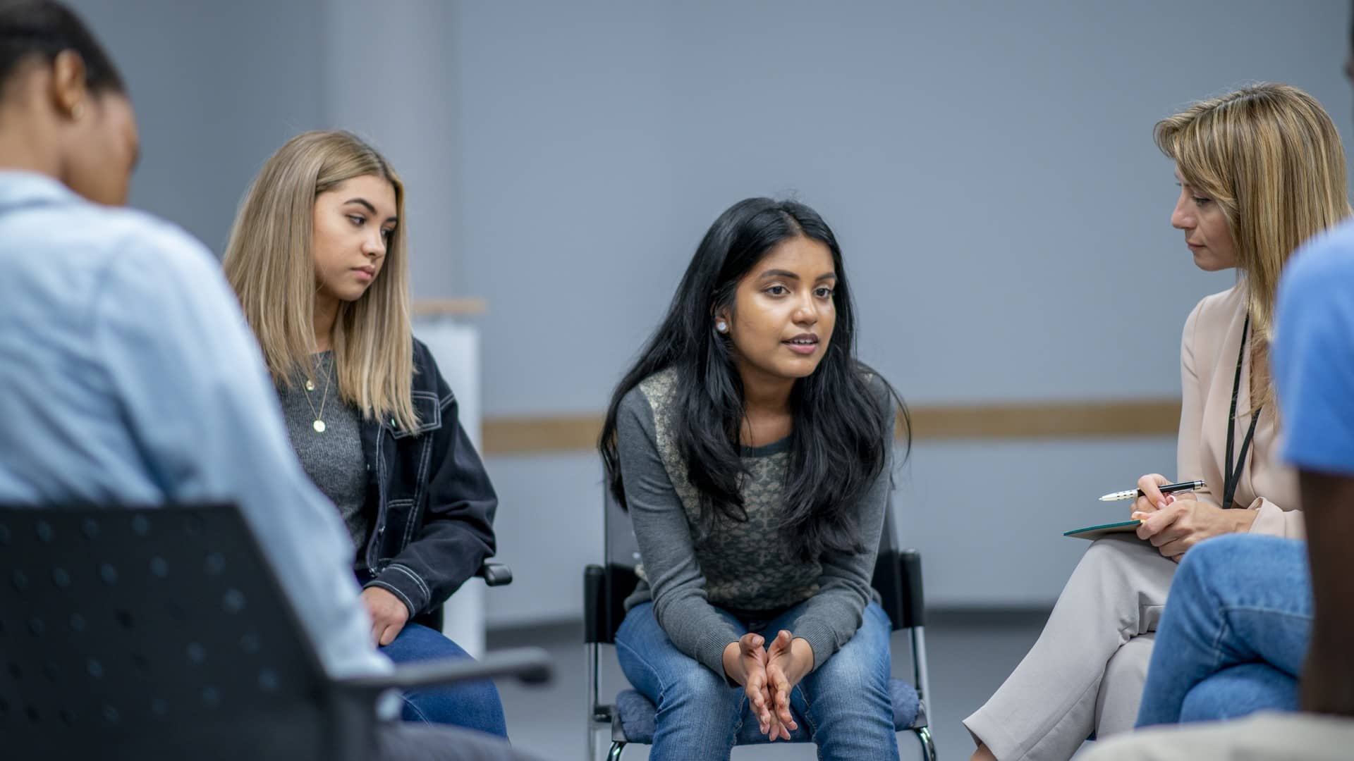 La santé mentale des jeunes préoccupe le gouvernement